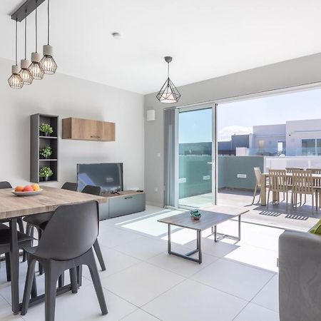 Unique Penthouse With Private Heated Jacuzzi, Close To Restaurants And Night Life Is-Swieqi Εξωτερικό φωτογραφία