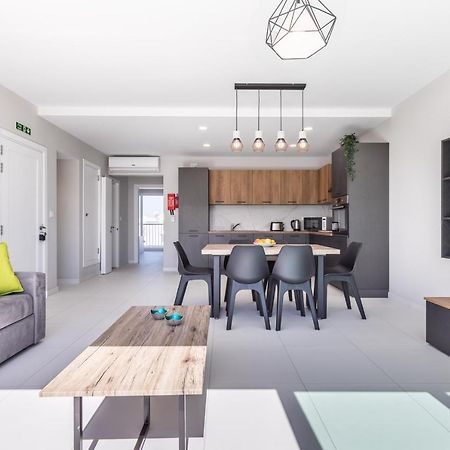 Unique Penthouse With Private Heated Jacuzzi, Close To Restaurants And Night Life Is-Swieqi Εξωτερικό φωτογραφία